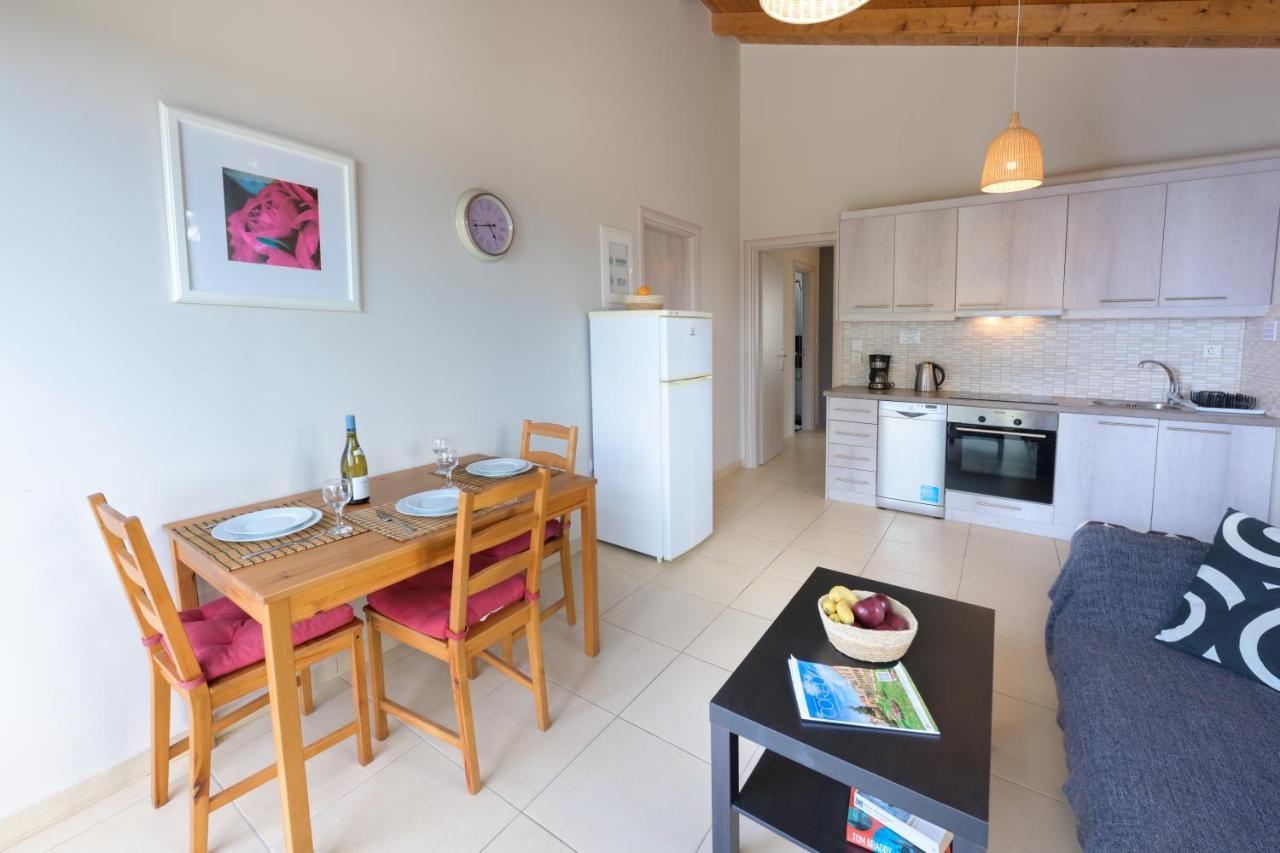 Pangolas Apartments Paxos Longos  Екстер'єр фото