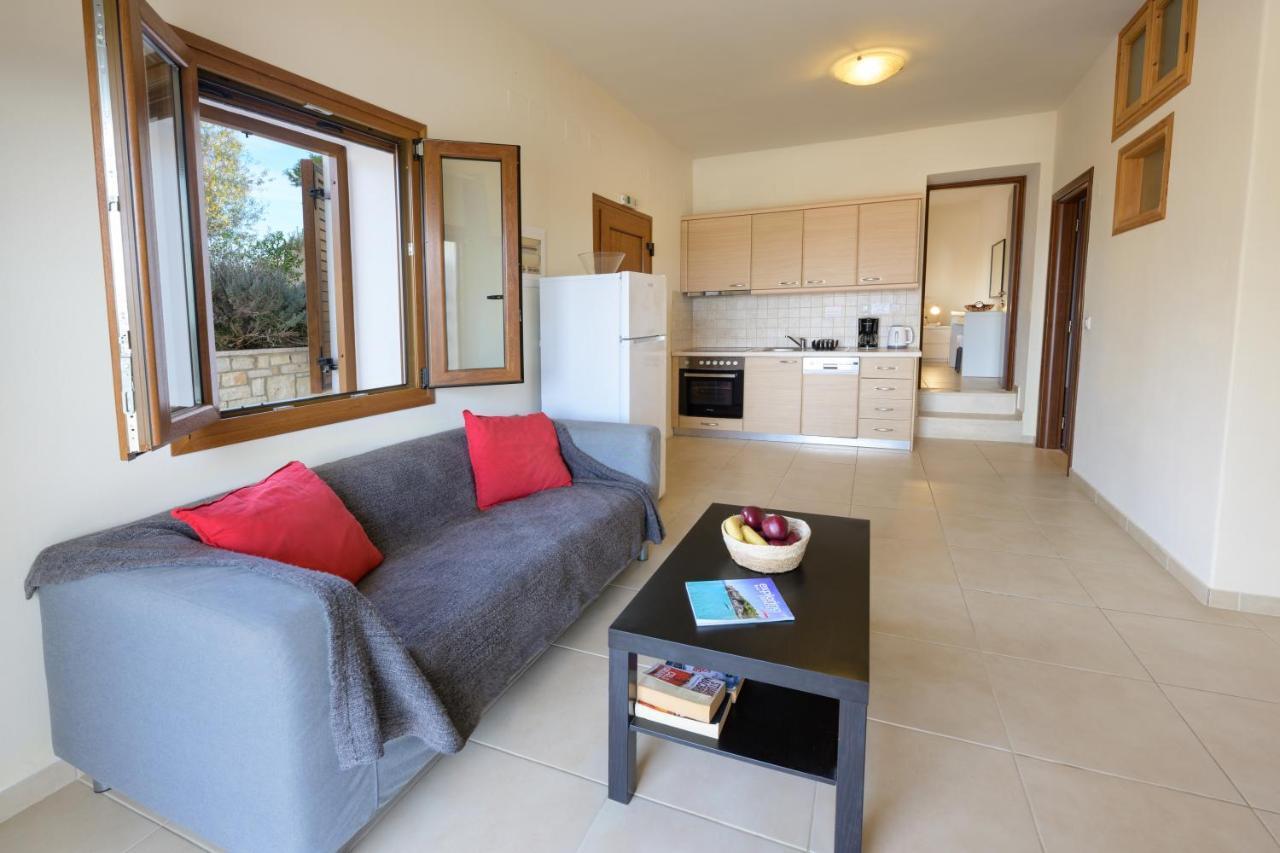 Pangolas Apartments Paxos Longos  Екстер'єр фото