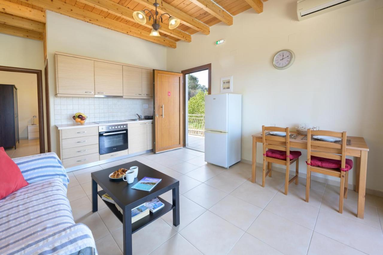Pangolas Apartments Paxos Longos  Екстер'єр фото