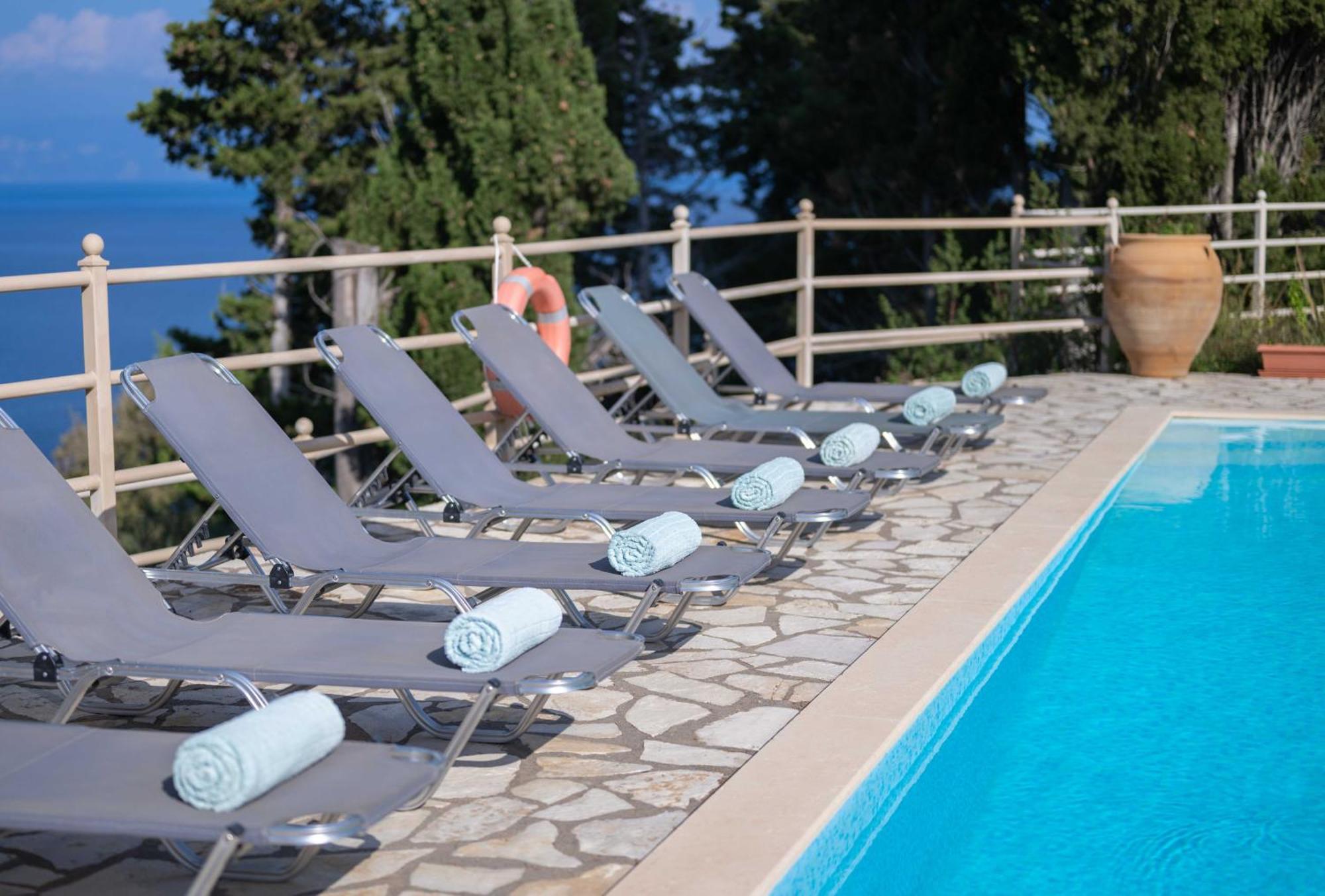 Pangolas Apartments Paxos Longos  Екстер'єр фото
