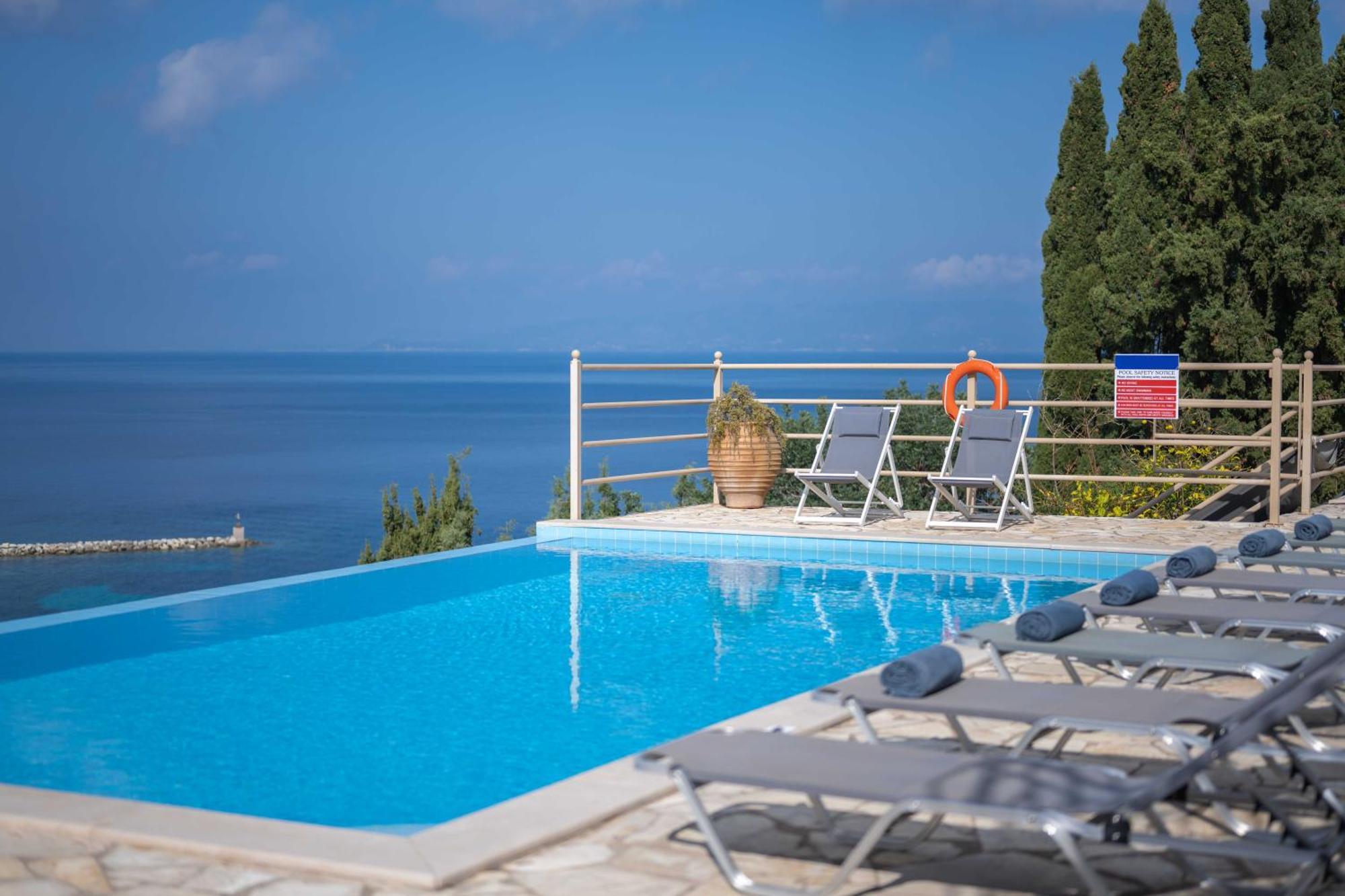 Pangolas Apartments Paxos Longos  Екстер'єр фото